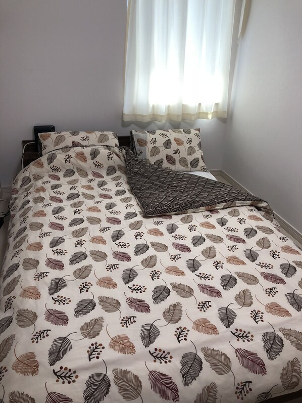 Apartment | Blackout drapes, free WiFi, bed sheets