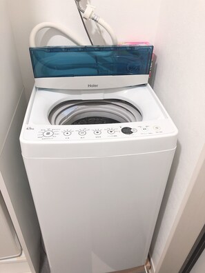 Apartment | Private kitchen | Fridge, microwave, eco-friendly cleaning products, freezer - May Kameido (Tokyo)