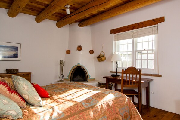 1 bedroom, in-room safe, iron/ironing board, WiFi (free) - One Bedroom, Two Bath, Sunset Views & Kiva Fireplaces. Walk Downtown! (Santa Fe)