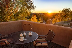 Outdoor dining - One Bedroom, Two Bath, Sunset Views & Kiva Fireplaces. Walk Downtown! (Santa Fe)