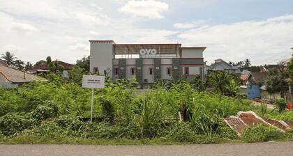OYO 185 Roriz House