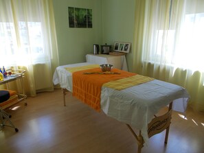 熱石按摩、深層組織按摩