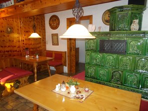 Nhà hàng