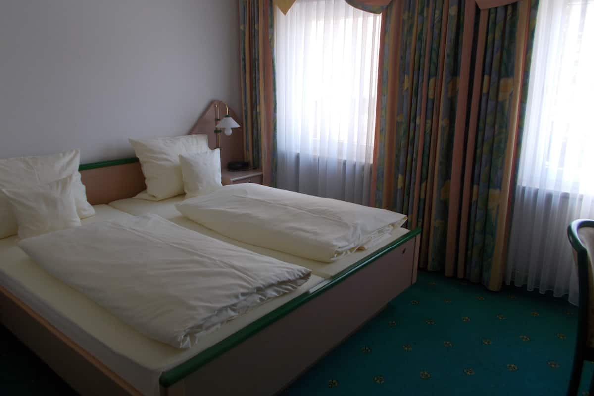 Double Room | Cribs (free), rollaway beds (surcharge), WiFi (free), bed sheets