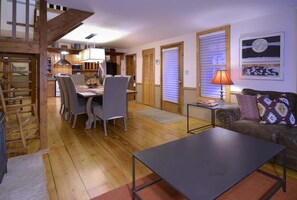 TV, fireplace - Maroon Bells (Crested Butte)