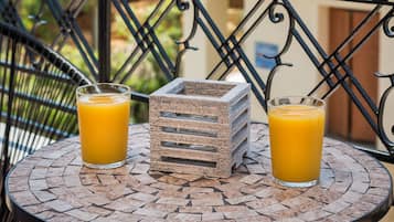 Deluxe Studio Suite | Balcony