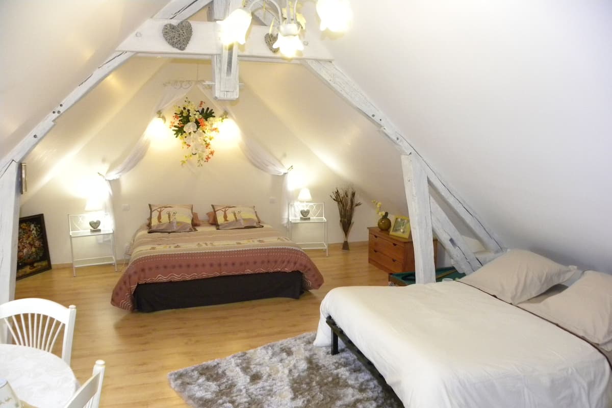 Habitación familiar, vistas al jardín | Wifi gratis