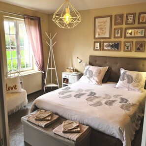 Classic Double Room, Garden View | Free WiFi - Chambres D'hôtes La Quèrière (Mur-de-Sologne)