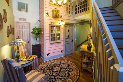 MARKKINOILLA - HARJOITTAVA STUDIO HISTORISEN SYDEN SYDÄN! 