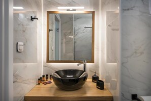 Bathroom - Evlimeni Suites (Chania)