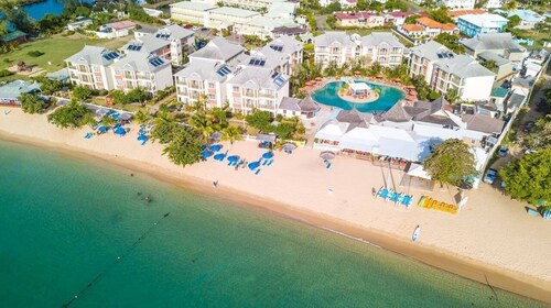 Waters Edge Luxury Villas by Bay Gardens Resorts