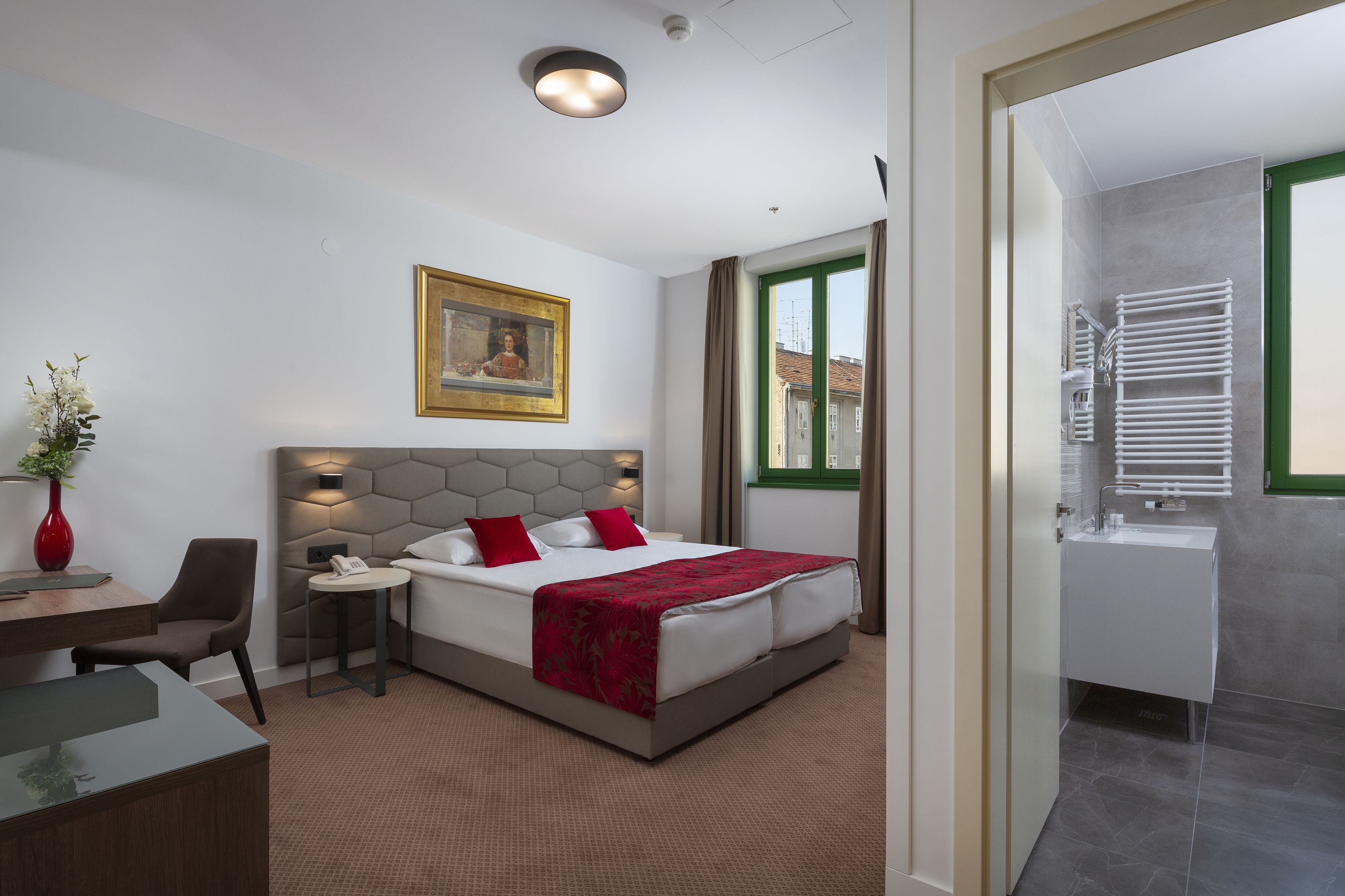 standard double or twin room | 1 bedroom, minibar, in-room safe, individually decorated