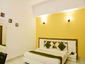 Iron/ironing board, rollaway beds, free WiFi, bed sheets