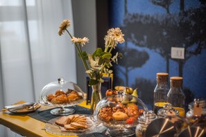 Free daily local cuisine breakfast