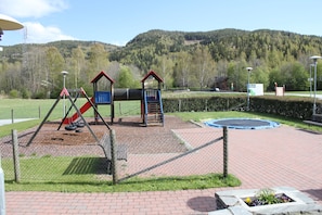 Children’s play area – outdoor