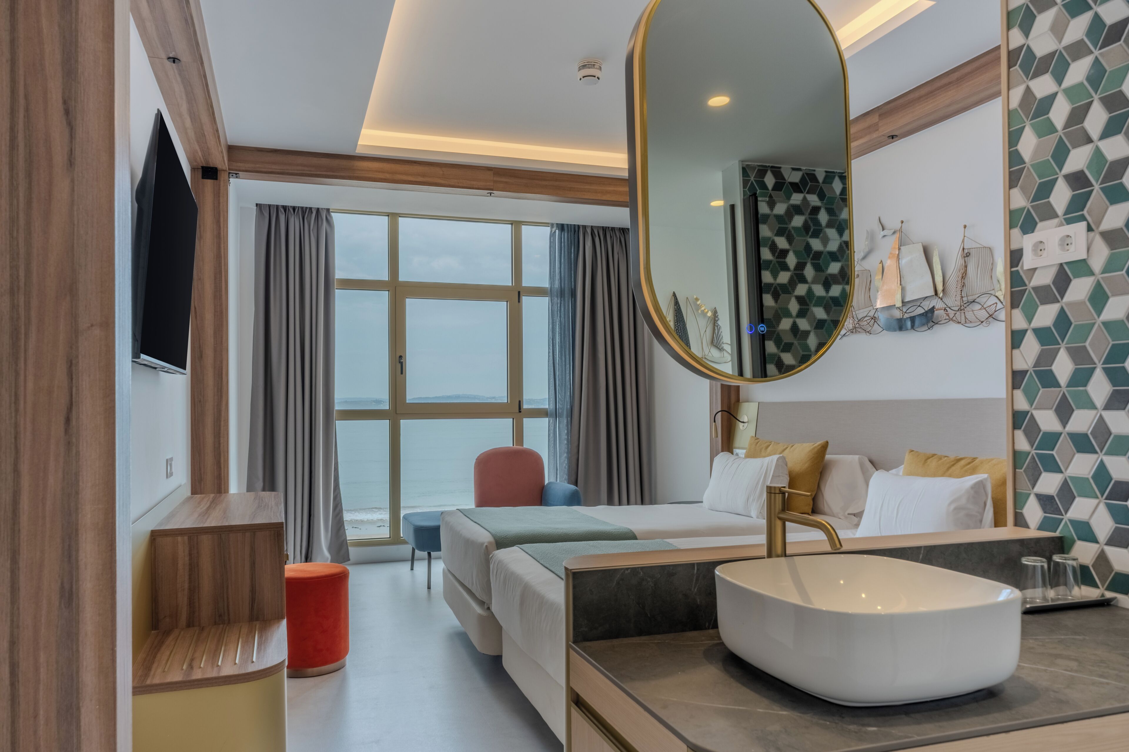 Minibar, in-room safe, desk, blackout curtains