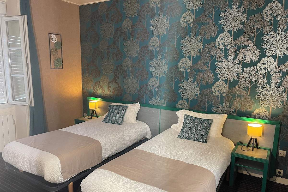 Individually decorated, individually furnished, desk, laptop workspace