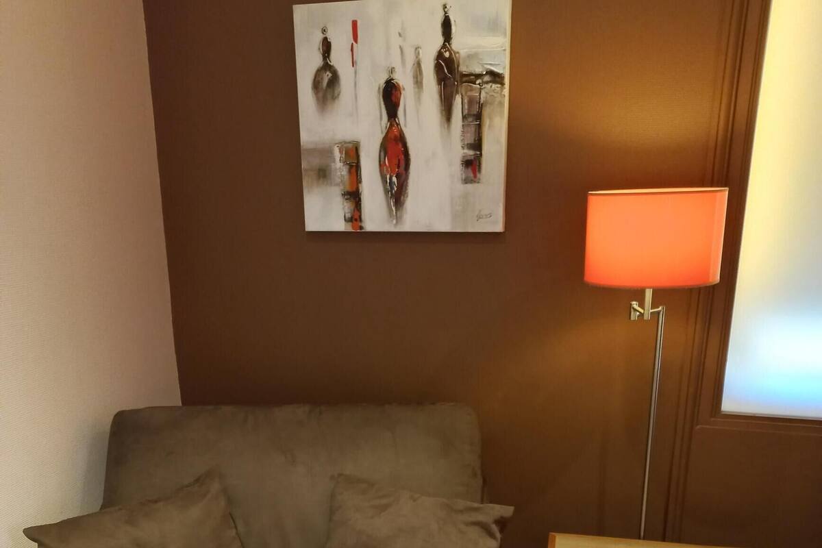 superior room | 1 bedroom, individually decorated, individually furnished, desk