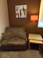 Decoración personalizada, muebles diferentes y escritorio 