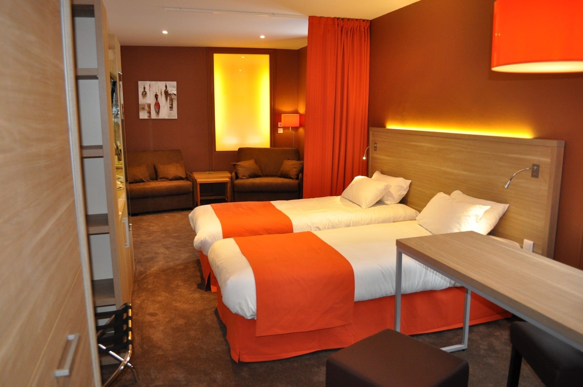 Habitació superior | Decoració individual, mobiliari individual i escriptori 