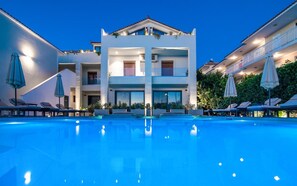 Seasonal outdoor pool - Dannas Boutique Apartments (Zakynthos)