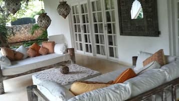 Classic Villa, 4 Bedrooms, Sea View | Terrace/patio