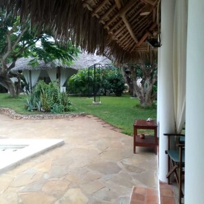 Property grounds - Diamond home 001 (Malindi)