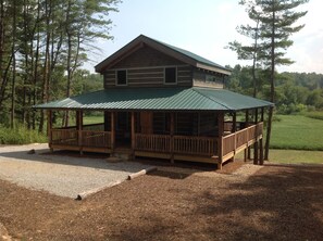 المنشأة من الخارج