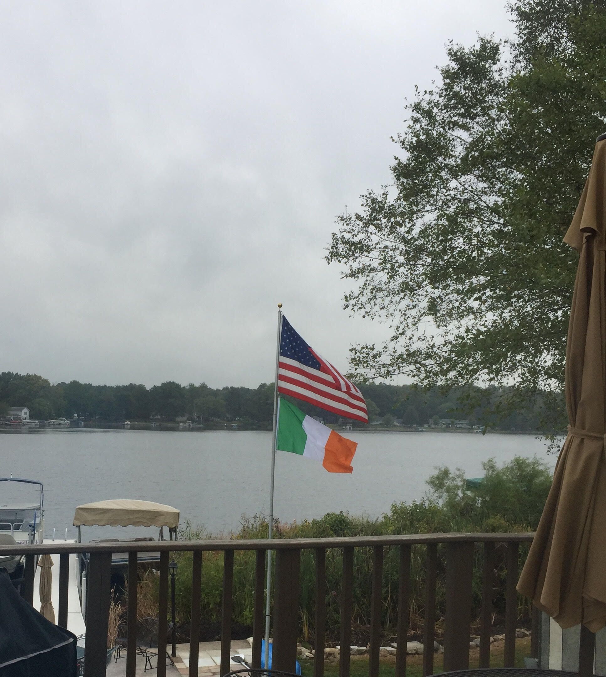 Spacious Lake Home Close To Notre Dame