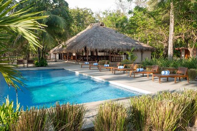 Private And Gated Beach Front Retreat (Sleeps 16) On Exclusive Playa Majagual!