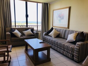 Flat-screen TV, pay films