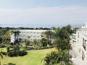 Apartment (517) | In-room safe, laptop workspace, soundproofing, iron/ironing board - Breakers Resort Apartments (Umhlanga)