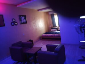 Habitación individual ejecutiva, 1 cama doble, no fumadores | 1 dormitorio y wifi gratis