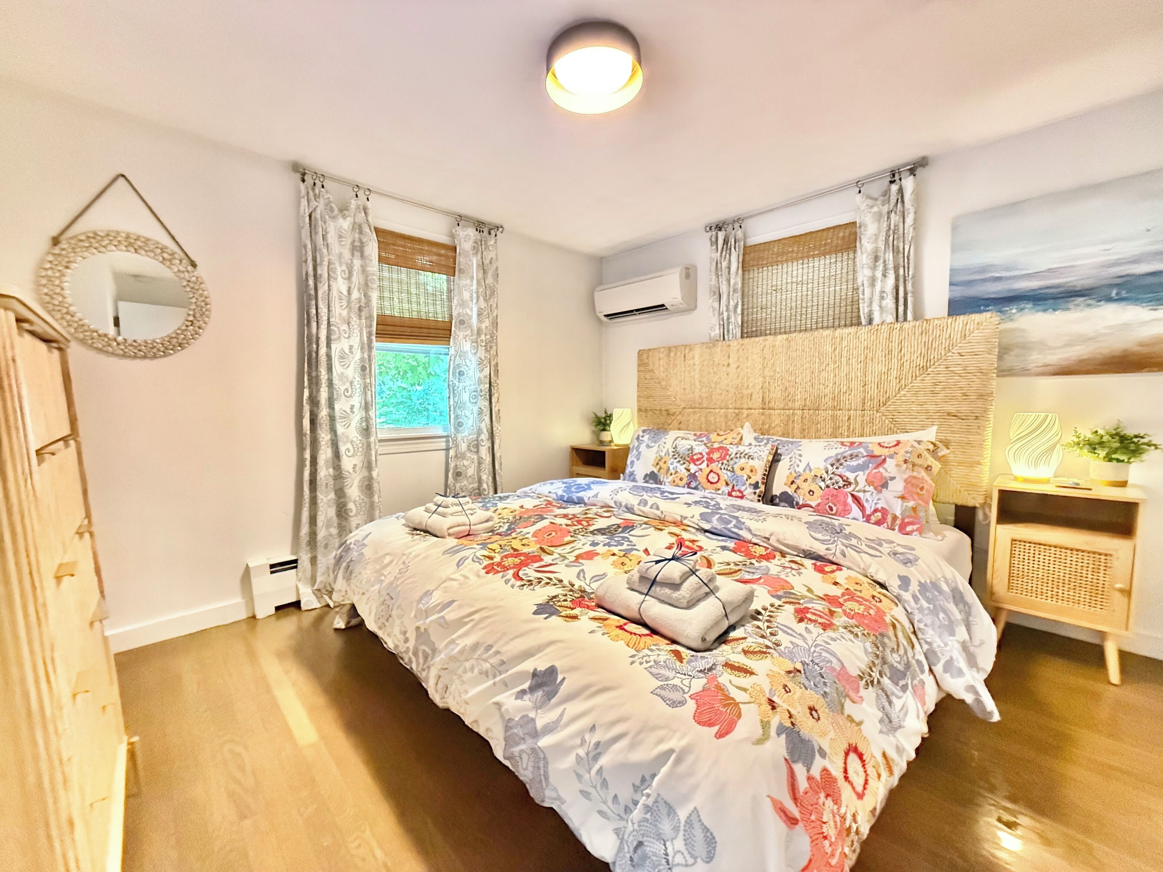 3 bedrooms, iron/ironing board, travel cot, free WiFi