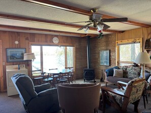 TV, fireplace, DVD player, music library - Amazing Sunsets, Peaceful, Well Maintained  Lake home on Beautiful, Barker lake (Winter)