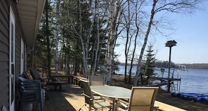 Amazing Sunsets, Peaceful, Well Maintained Lake home on Beautiful, Barker lake