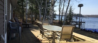 Amazing Sunsets, Peaceful, Well Maintained Lake home on Beautiful, Barker lake