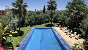 Outdoor pool - Villa Dar Shamsi (Marrakech)