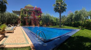 Outdoor pool - Villa Dar Shamsi (Marrakech)