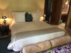 4 bedrooms, in-room safe, blackout curtains, iron/ironing board - Villa Dar Shamsi (Marrakech)