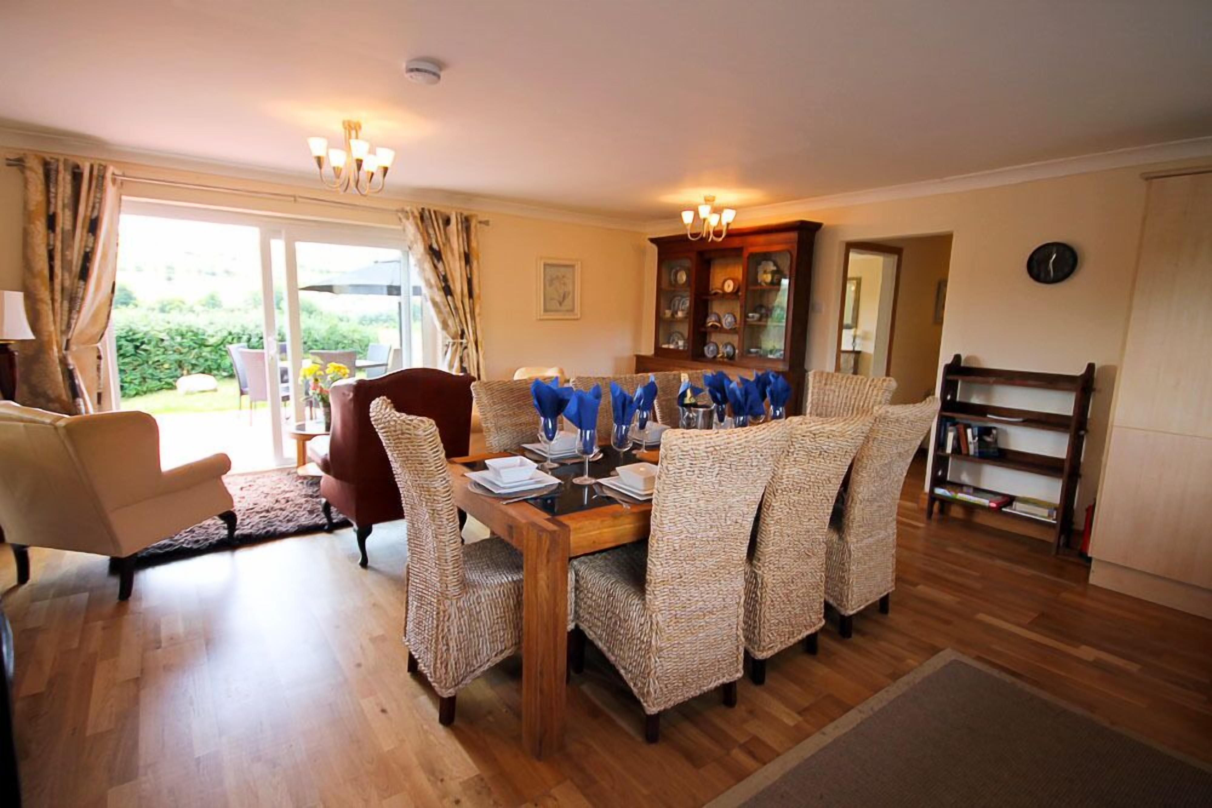 雙人房 | 房內用餐區