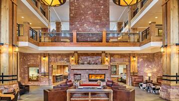 Condo, 3 Bedrooms | Lobby