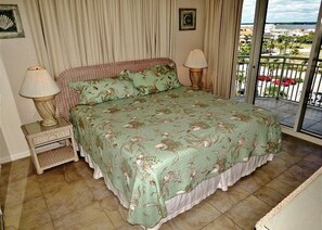 3 makuuhuonetta, silitysrauta/-lauta, ilmainen Wi-Fi, vuodevaatteet