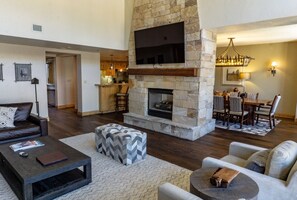 Condo, 4 Bedrooms | Living area