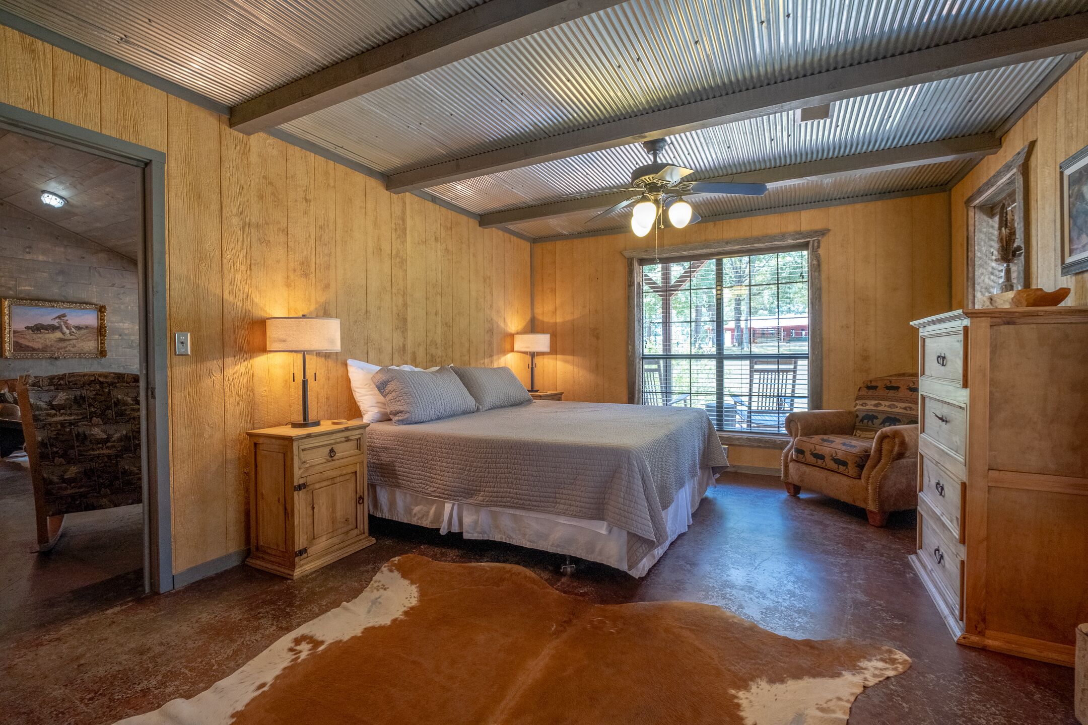 2 bedrooms, WiFi, bed sheets, wheelchair access