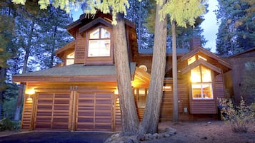 Huis, 4 slaapkamers | Exterieur