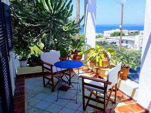 Apartamento standard, vista parcial para o mar | Vista da sacada