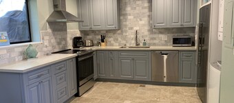 150 steps to the sand! Beautiful 2Bd/2Ba Condo with ocean views. Sleeps 6