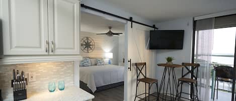 Ferros/tábuas de passar roupa, Wi-Fi, roupa de cama