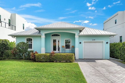 ISLAND LIFESTYLE FAMILY VACATION HOME SALT POOL